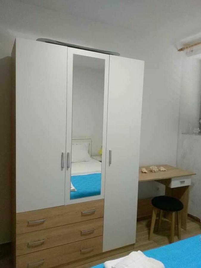 Apartmani Ruzmarin - Seget Donji, تروغير المظهر الخارجي الصورة