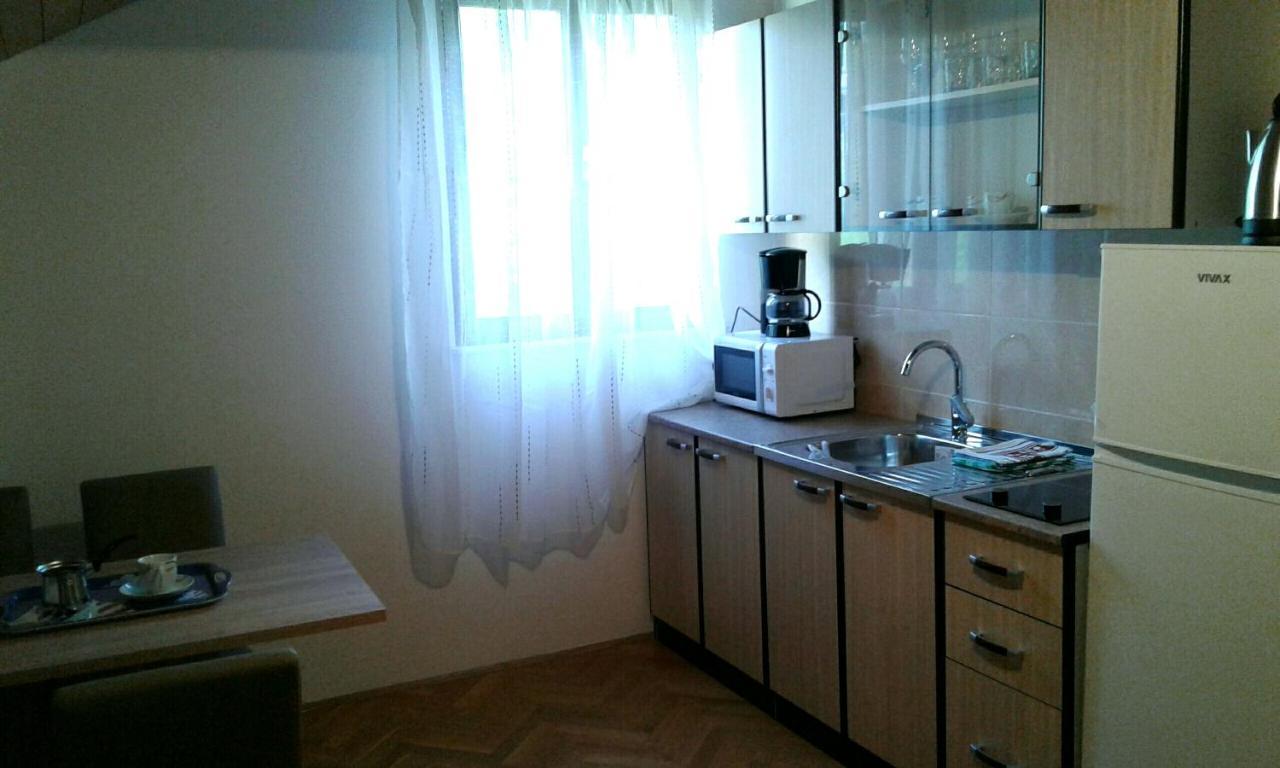 Apartmani Ruzmarin - Seget Donji, تروغير المظهر الخارجي الصورة