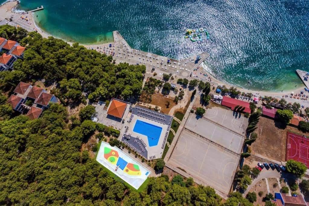 Apartmani Ruzmarin - Seget Donji, تروغير المظهر الخارجي الصورة