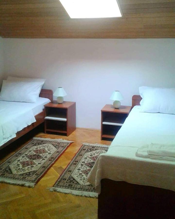 Apartmani Ruzmarin - Seget Donji, تروغير المظهر الخارجي الصورة
