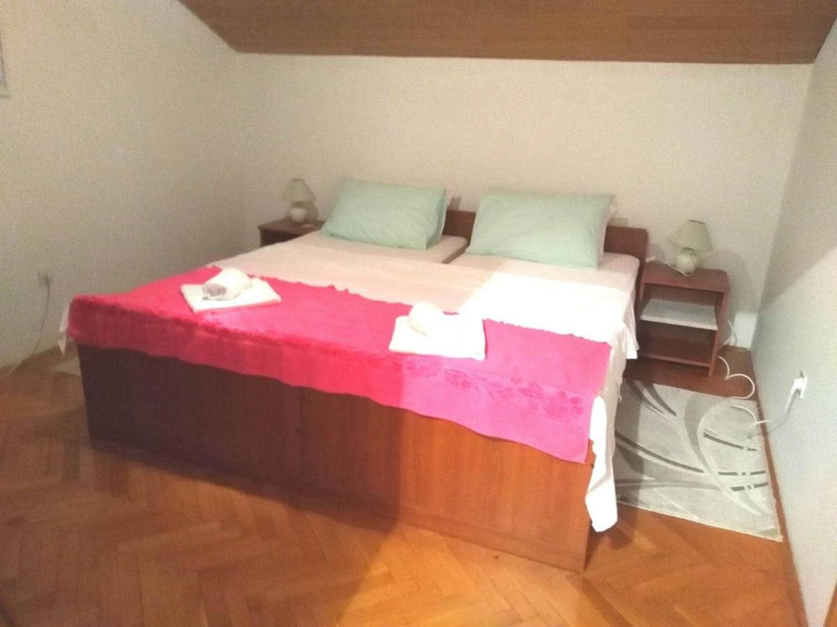 Apartmani Ruzmarin - Seget Donji, تروغير المظهر الخارجي الصورة