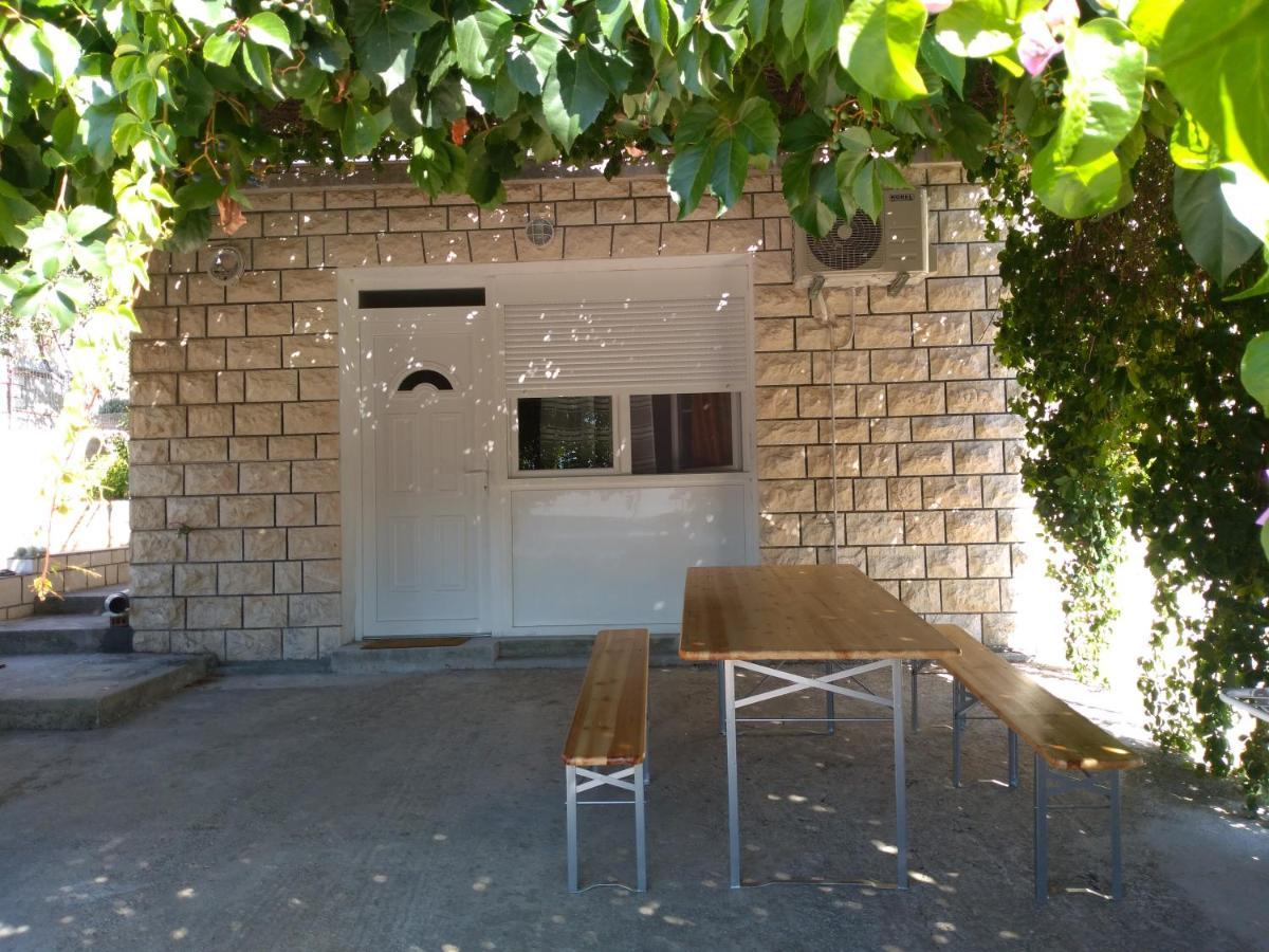 Apartmani Ruzmarin - Seget Donji, تروغير المظهر الخارجي الصورة